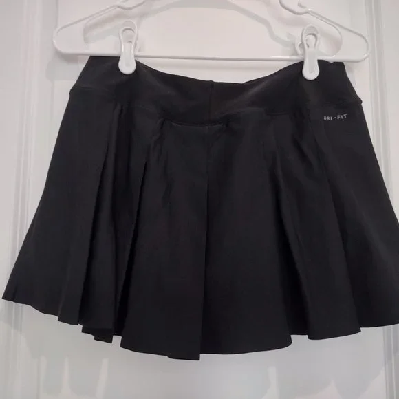 NIKE solid black Dri-Fit skirt skort, size M - Picture 2 of 5